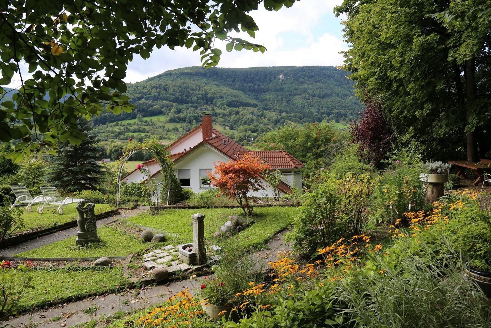 Appartement Haus Am Sonnenhuegel à Bad Urach Extérieur photo